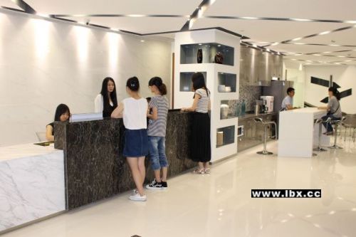 月租399，企業(yè)輕松擁有專業(yè)商務(wù)服務(wù)